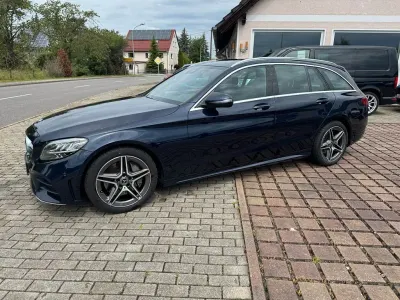 Gebraucht Mercedes C300 245 PS (180 kW) 2019 Blau Kombi