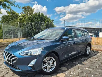 Gebraucht Ford Focus Cool & Connect 125 PS (91 kW) 2019 Blau Limousine