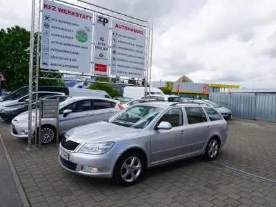 Gebraucht Skoda Octavia Family 122 PS (89 kW) 2011 Silber Kombi
