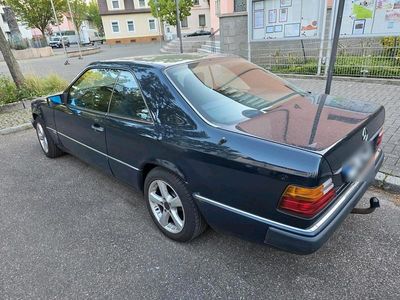 Usado Mercedes 230 132 HP (97 kW) 1990 Azul Coupé