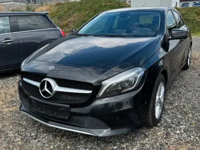 Gebraucht Mercedes A180 109 PS (80 kW) 2017 Schwarz Kleinwagen
