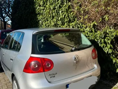 Używany VW Golf V 105 KM (77 kW) 2006 Srebrny Hatchback