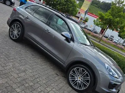 Gebraucht Porsche Cayenne 262 PS (192 kW) 2015 Grau SUV