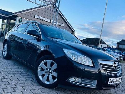 Schwarz Gebraucht 2012 Opel Insignia Kombi | 11.301 €