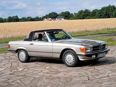 Gebraucht Mercedes 560 231 PS (169 kW) 1986 Silber Cabrio