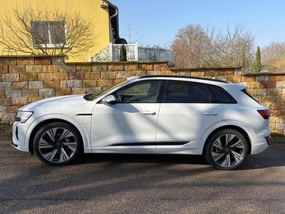Gebraucht Audi Q8 e-tron Advanced 250 kW (340 PS) 2023 Weiß SUV
