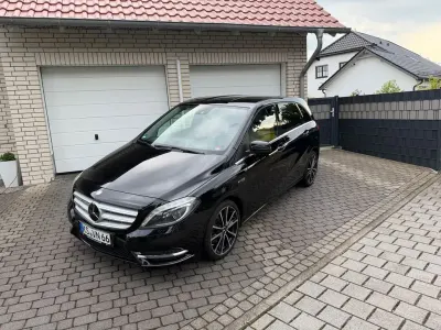 Używany Mercedes B220 184 KM (135 kW) 2014 Szary Minivan