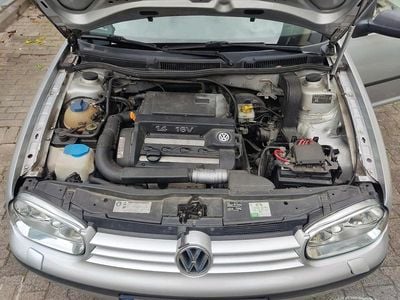 Usata VW Golf IV 75 CV (55 kW) 2001 Argento Utilitaria