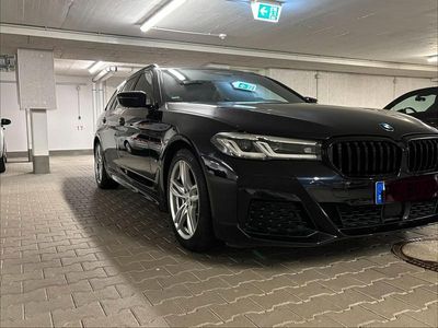 Blau Gebraucht 2021 BMW 520 M Sport Kombi | 29.999 € (Guter Preis)