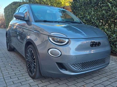 Gebraucht Fiat 500e La Prima 86 kW (118 PS) 2022 Grau Kleinwagen