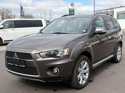 Gebraucht Mitsubishi Outlander Edition 177 PS (130 kW) 2011 Braun SUV