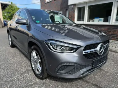 Używany Mercedes GLA180 136 KM (100 kW) 2020 Szary SUV