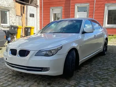 Gebraucht BMW 520 163 PS (119 kW) 2009 Weiß Limousine