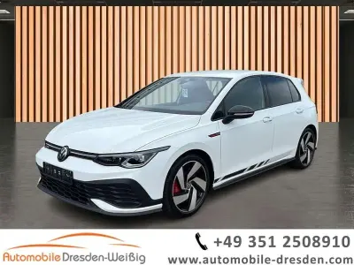 Gebraucht VW Golf VIII GTI Clubsport 301 PS (221 kW) 2024 Weiß Limousine
