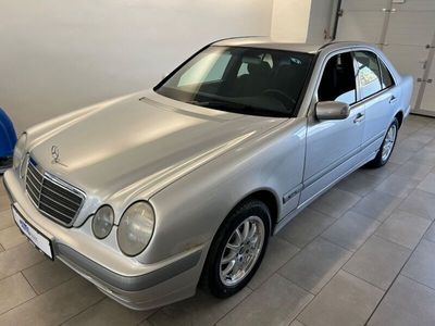 gebraucht Mercedes E220 CDI CLASSIC *Tempomat*Automatik*Tüv neu