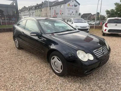 Gebraucht Mercedes C180 143 PS (105 kW) 2004 Schwarz Coupé