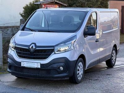 Gebraucht Renault Trafic Komfort 120 PS (88 kW) 2019 Platingrau Van / Kleinbus