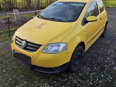 Gebraucht VW Fox 54 PS (39 kW) 2007 Gelb Kleinwagen