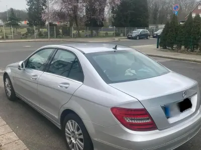 Gebraucht Mercedes 180 156 PS (114 kW) 2011 Silber Limousine