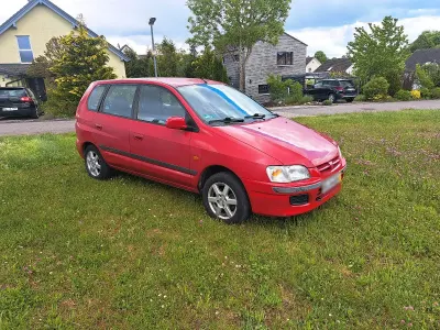 Gebraucht Mitsubishi Space Star 86 PS (63 kW) 1999 Rot Van / Kleinbus