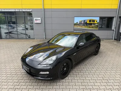 Gebraucht Porsche Panamera 250 PS (183 kW) 2012 Schwarz Kleinwagen