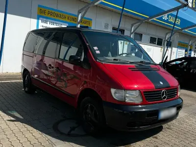 Używany Mercedes Vito 145 KM (106 kW) 2001 Czerwony Van