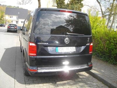 Gebraucht VW Multivan Highline 150 PS (110 kW) 2016 Schwarz Van / Kleinbus