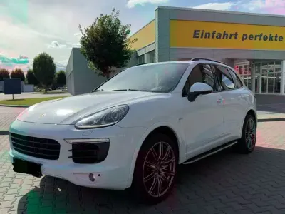Gebraucht Porsche Cayenne 262 PS (192 kW) 2015 Weiß SUV