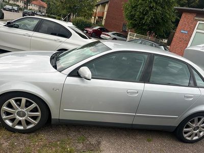 Silber Gebraucht 2001 Audi A4 Limousine | 3.800 € (Etwas zu teuer)