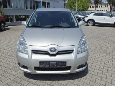 Gebraucht Toyota Corolla Verso Sol 129 PS (94 kW) 2009 Silber Van / Kleinbus
