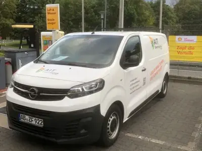 Gebraucht Opel Vivaro-e Combi 102 PS (75 kW) 2022 Weiß Van / Kleinbus