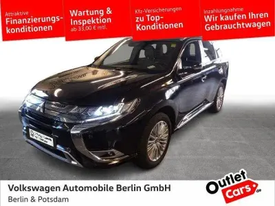 Gebraucht Mitsubishi Outlander P-HEV 224 PS (164 kW) 2021 Schwarz SUV