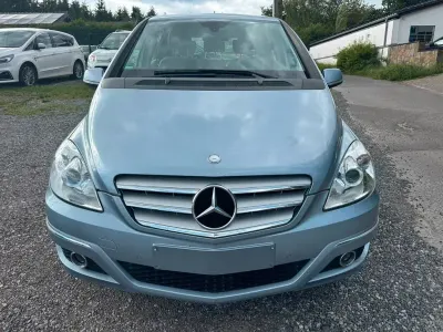 Gebraucht Mercedes B170 116 PS (85 kW) 2009 Blau Van / Kleinbus