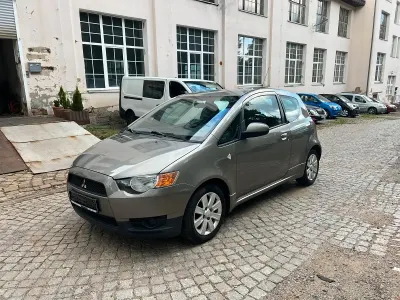 Gebraucht Mitsubishi Colt Motion 95 PS (69 kW) 2011 Grau Kleinwagen