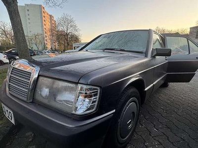 Violett Gebraucht 1991 Mercedes 190 Limousine | 6.900 €