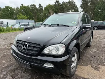 Gebraucht Mercedes ML270 163 PS (119 kW) 2004 Schwarz SUV