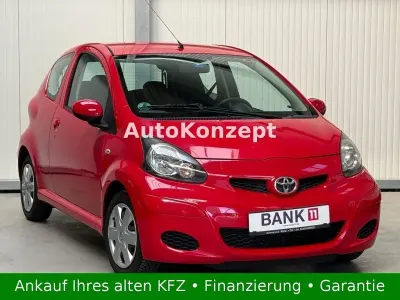 Używany Toyota Aygo Cool 68 KM (50 kW) 2009 Czerwony Hatchback