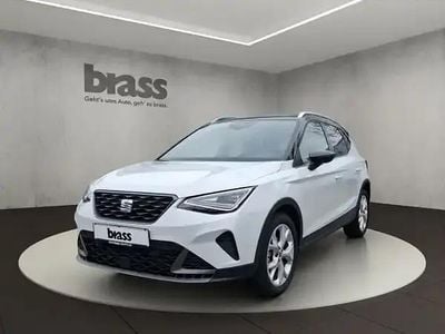 Gebraucht Seat Arona FR 110 PS (80 kW) 2023 Nevada weiß metallic/midnight SUV