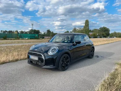 Gebraucht Mini Cooper 136 PS (100 kW) 2022 Schwarz Kleinwagen