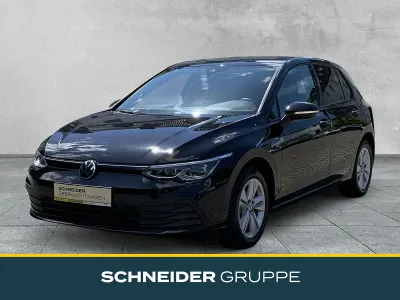 Gebraucht VW Golf VIII Life 150 PS (110 kW) 2021 Deep black perleffekt Limousine