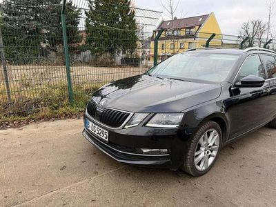 Gebraucht Skoda Octavia Premium Edition 150 PS (110 kW) 2020 Schwarzmagic perleffekt Kombi