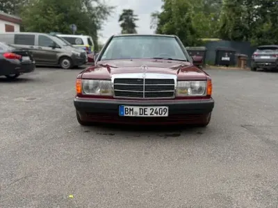 Gebraucht Mercedes 190 132 PS (97 kW) 1990 Rot Limousine
