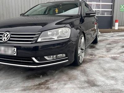 Schwarz Gebraucht 2014 VW Passat Kombi | 5.900 € (Fairer Preis)