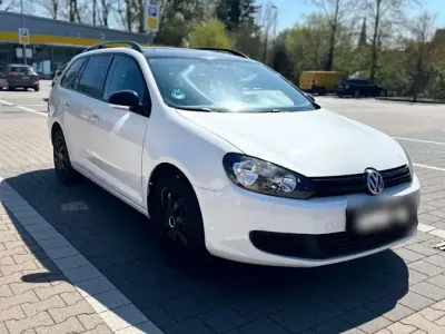 Gebraucht VW Golf VI 80 PS (58 kW) 2011 Weiß Kleinwagen