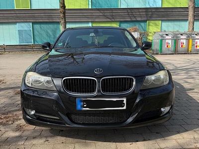 Second-hand BMW 318 143 CP (105 kW) 2009 Negru Berlinǎ