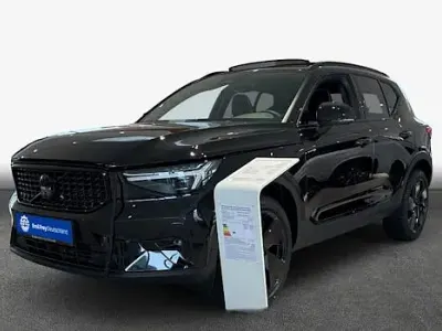 Neu Volvo XC40 Plus 197 PS (144 kW) 2026 Schwarz SUV