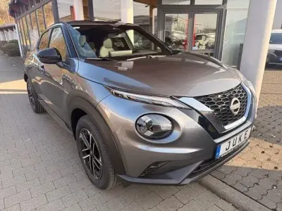 Neu Nissan Juke N-Connecta 114 PS (83 kW) 2026 Grau SUV