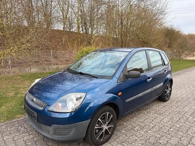 Second-hand Ford Fiesta 60 CP (44 kW) 2007 Albastru Hatchback