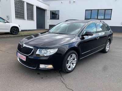 Gebraucht Skoda Superb Ambition 140 PS (102 kW) 2012 Schwarz Kombi