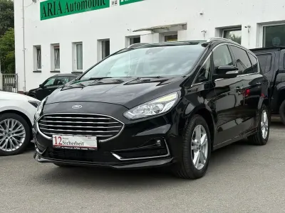 Gebraucht Ford S-MAX Titanium 150 PS (110 kW) 2022 Schwarz Van / Kleinbus